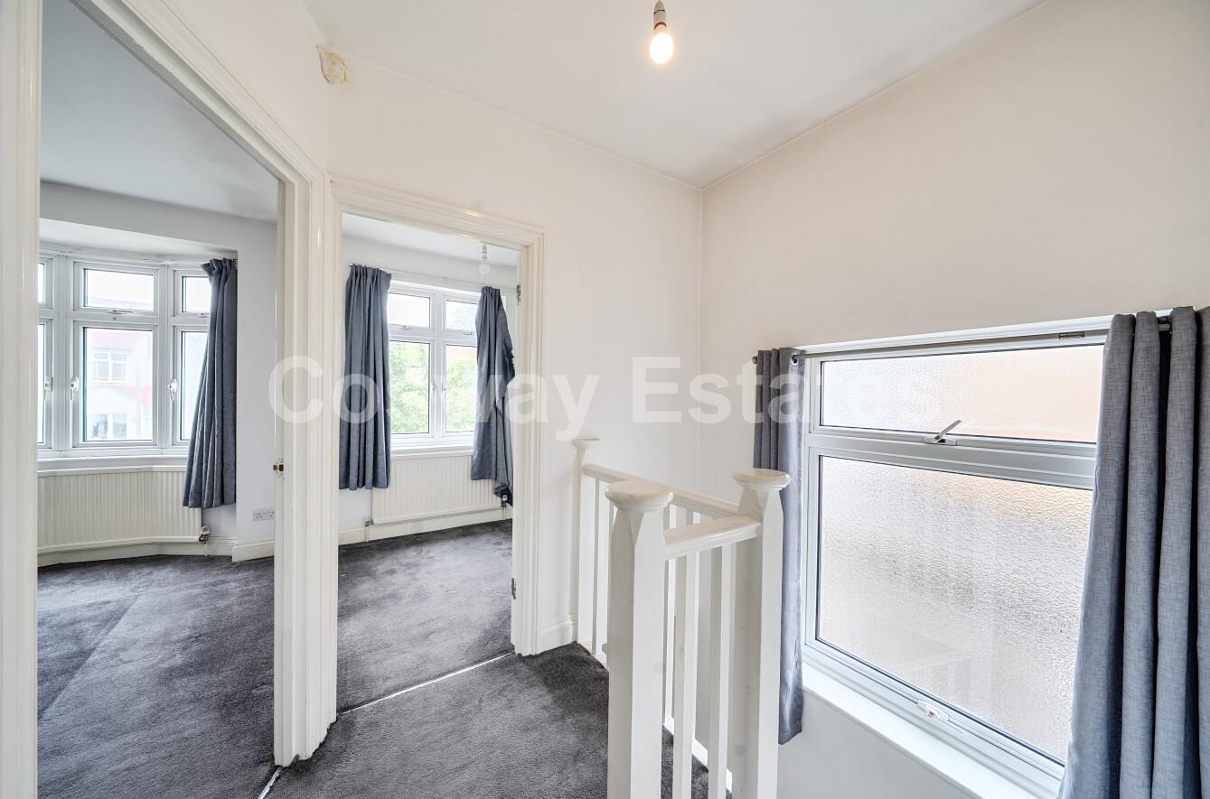 Church Close, Edgware, HA8, Edgware